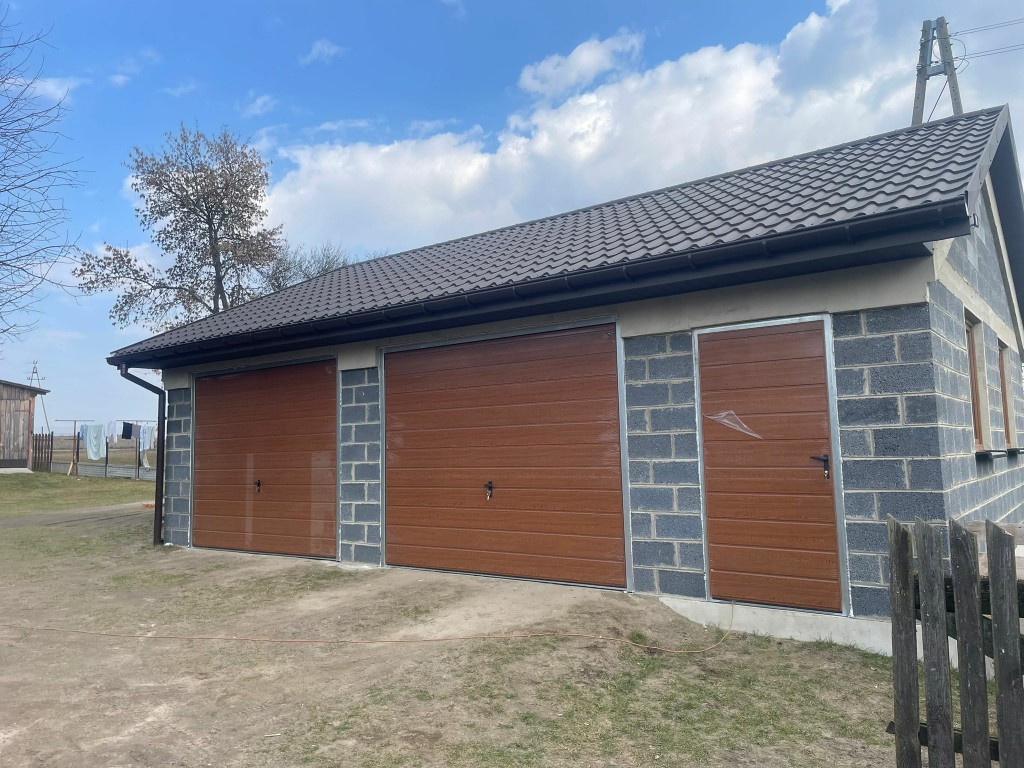 Realizacja – brama garażowa 12